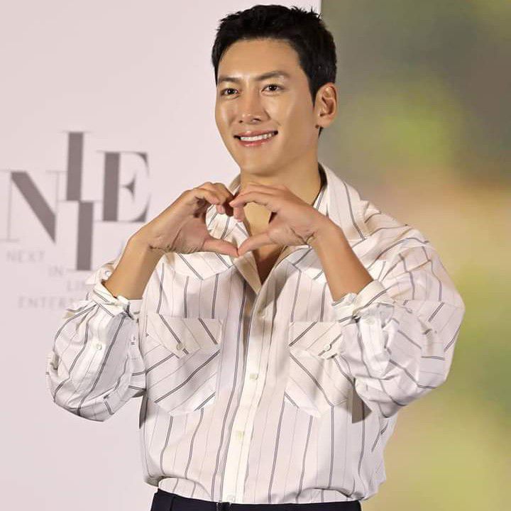 A moment captured by a fan of Ji Changwook