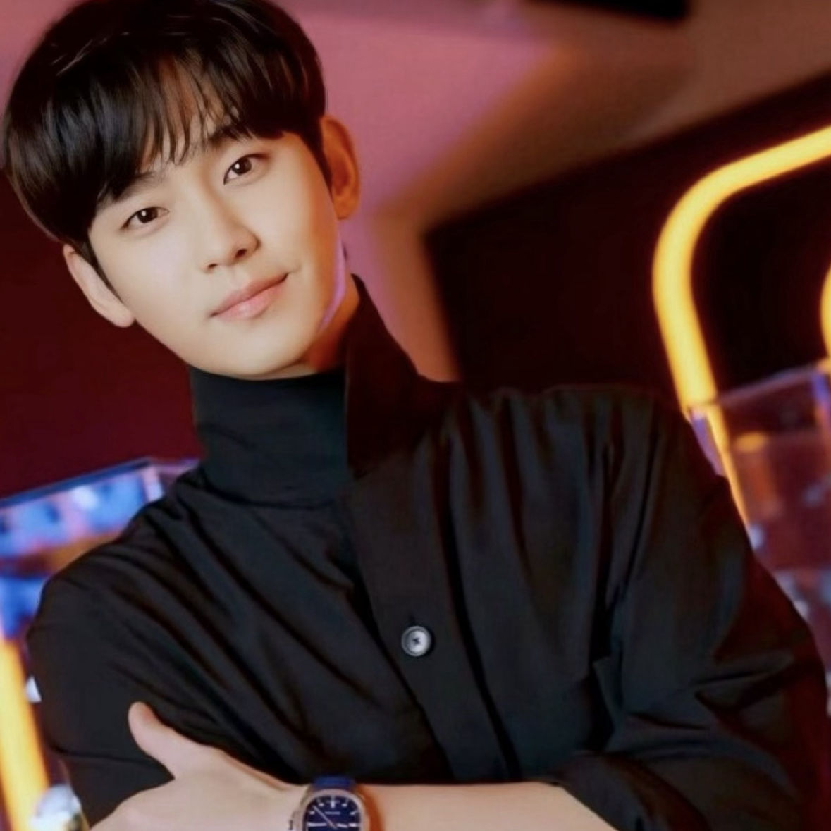 粉絲拍下的金秀賢瞬間