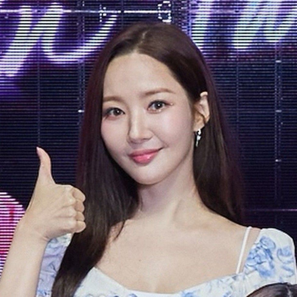 Recent activity shot of Park Minyoung