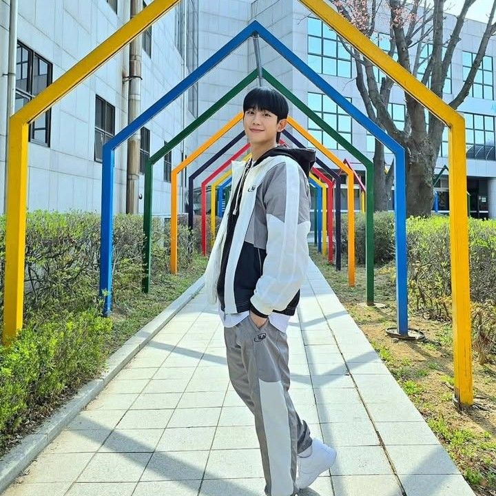 丁海寅的最新照片