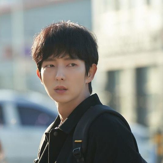 A moment captured by a fan of Lee Joongi