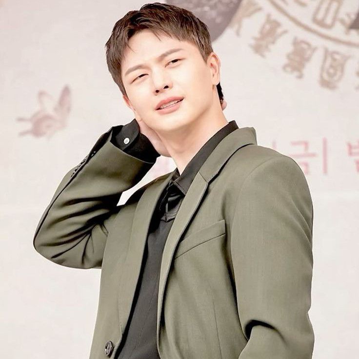 A moment captured by a fan of Yook Sungjae