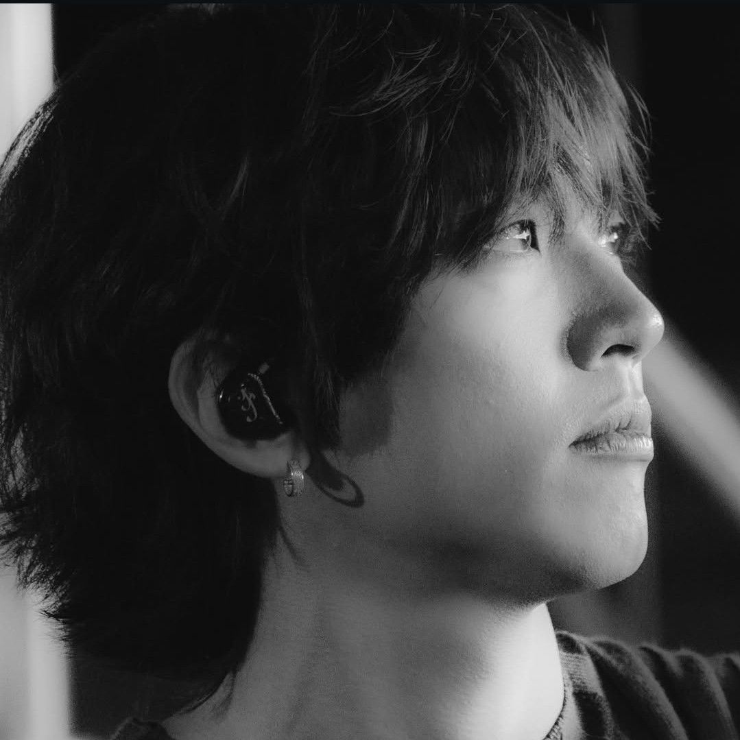 A moment captured by a fan of Lee Seungyoon