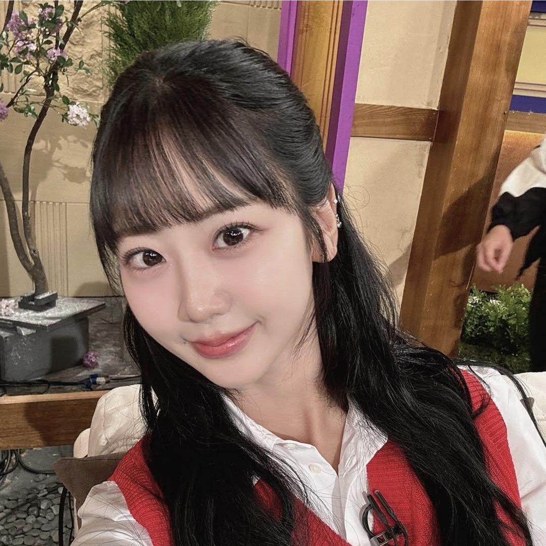 A moment captured by a fan of Kang Hyeyeon