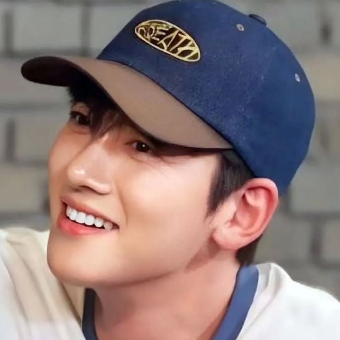 Behind-the-scenes cut of Ji Changwook