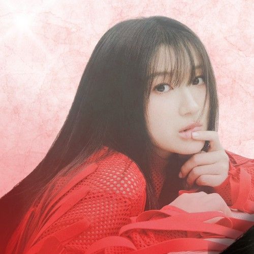 Behind-the-scenes cut of Kim Hyeyoon