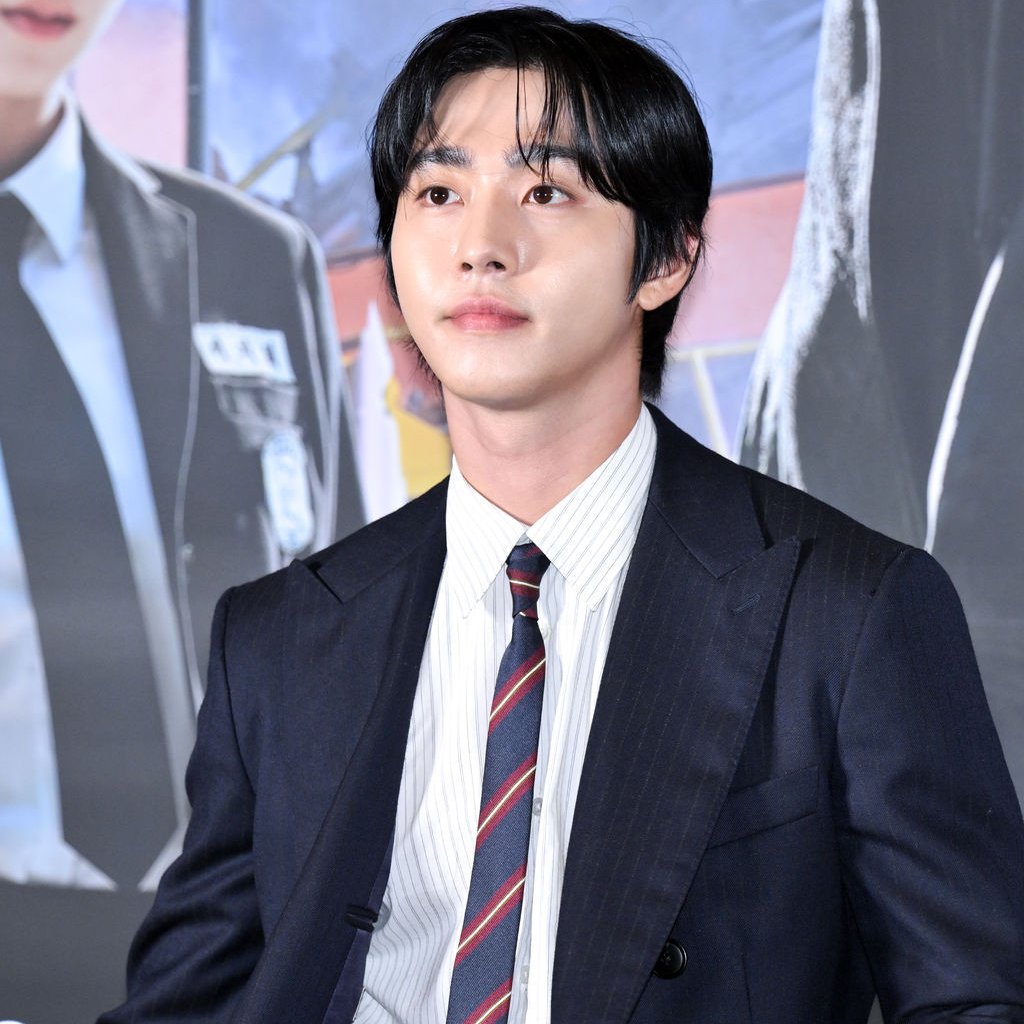 Latest photo of Ahn Hyoseop