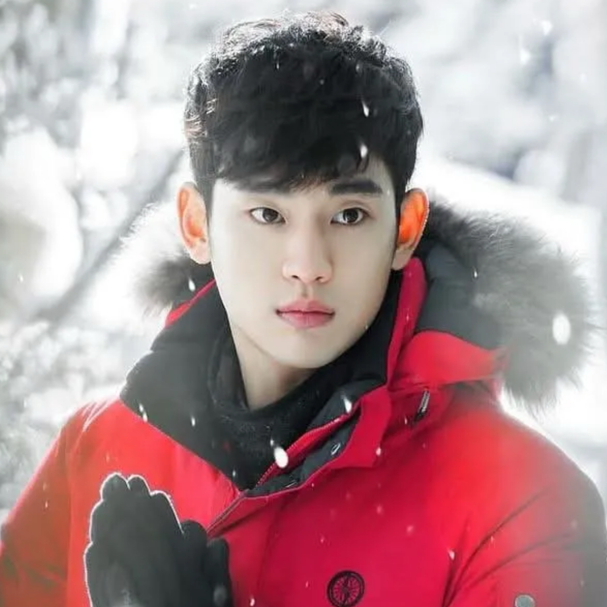 Hottest celeb community feed today