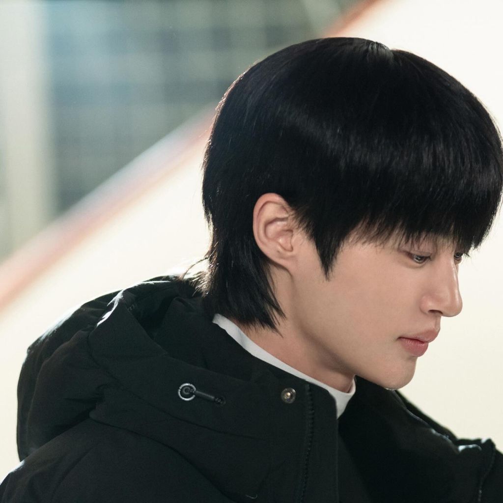 Behind-the-scenes cut of Byeon Wooseok