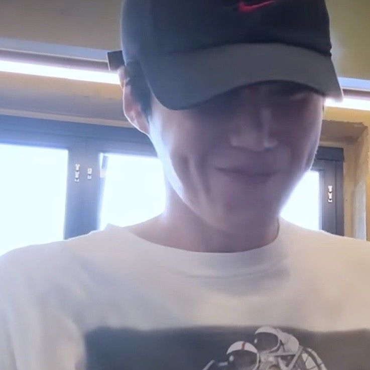 Latest photo of Kim Seonho