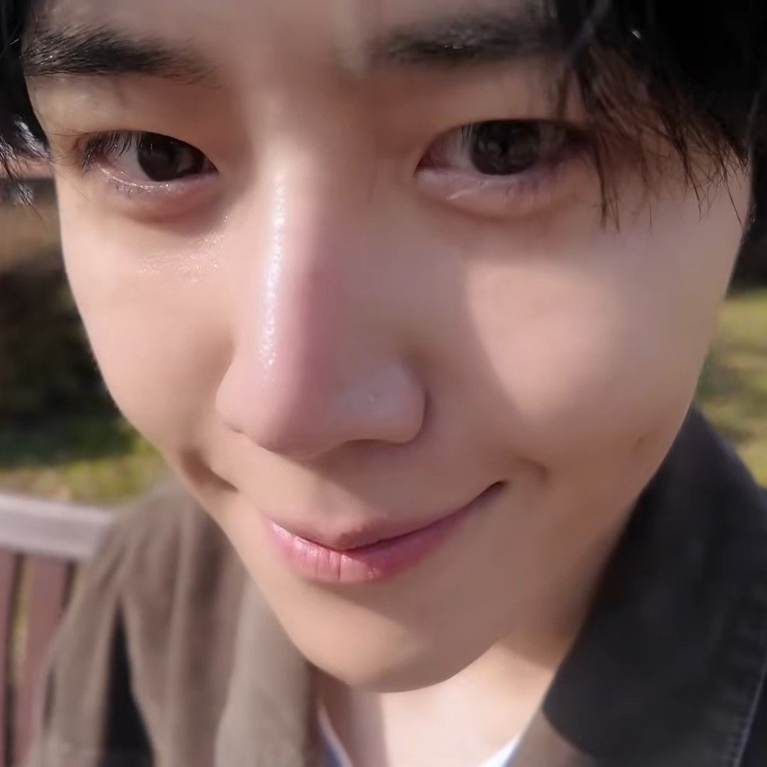 Foto kegiatan terbaru dari Kim Seonho