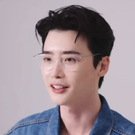 Behind-the-scenes cut of Lee Jongsuk