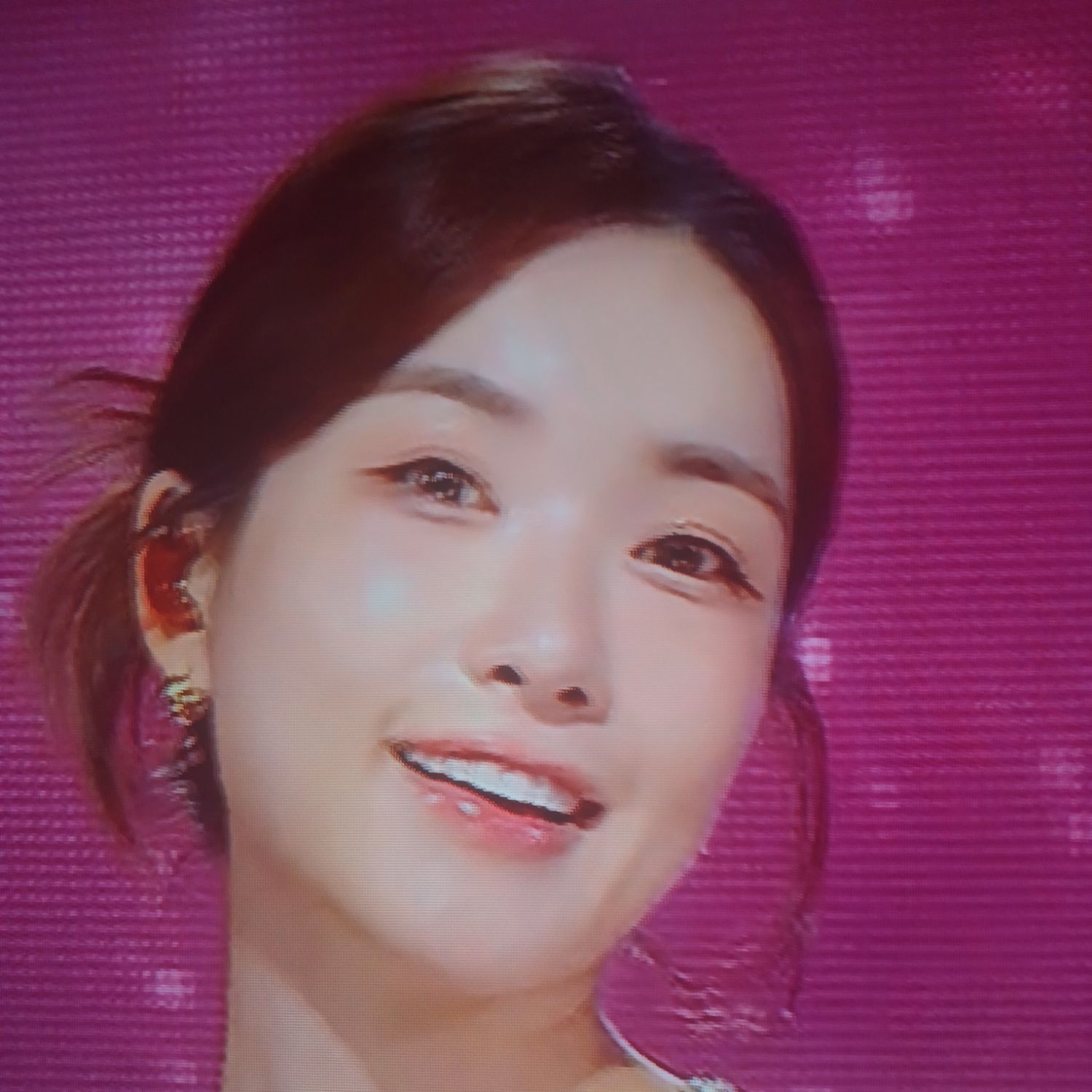 A moment captured by a fan of Ryu Wonjung