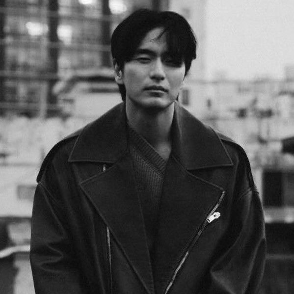 Latest photo of Lee Jinwook