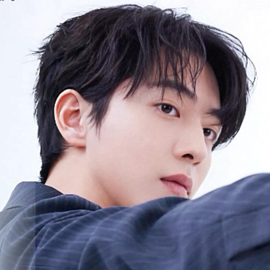 Behind-the-scenes cut of Nam Joohyuk