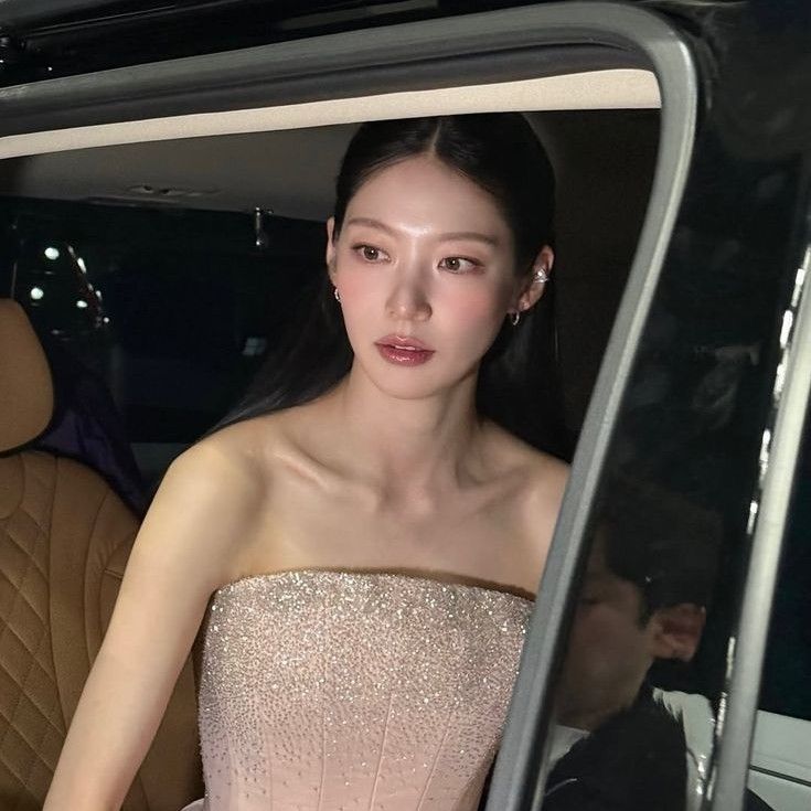 Latest photo of Gong Seungyeon