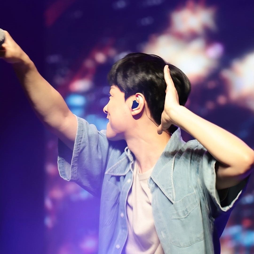 Recent activity shot of Min Kyunghoon