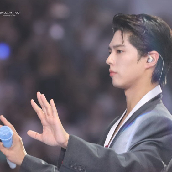 A moment captured by a fan of Park Bogum