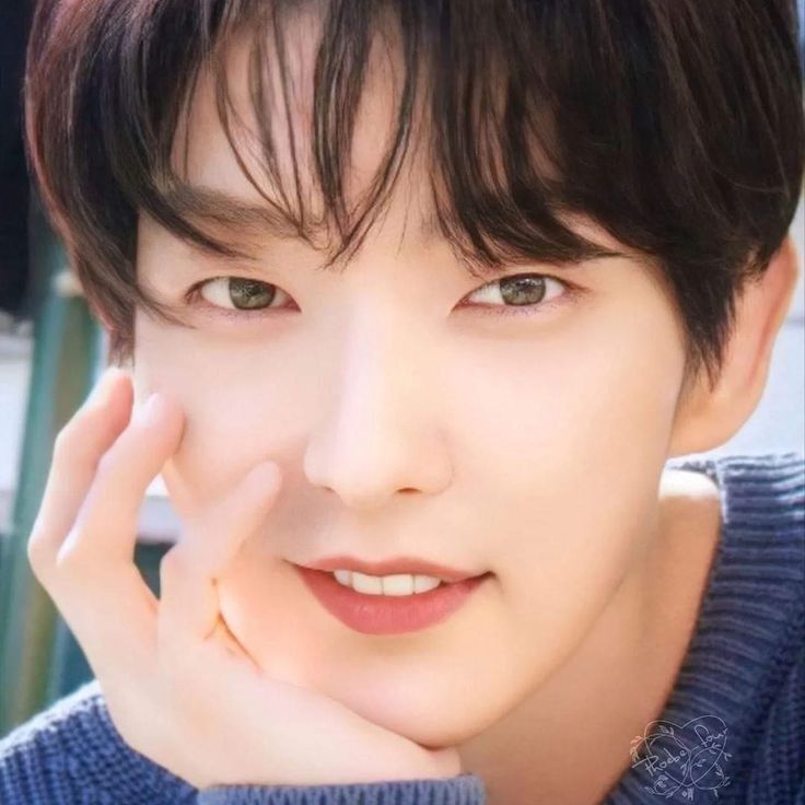 A moment captured by a fan of Lee Joongi