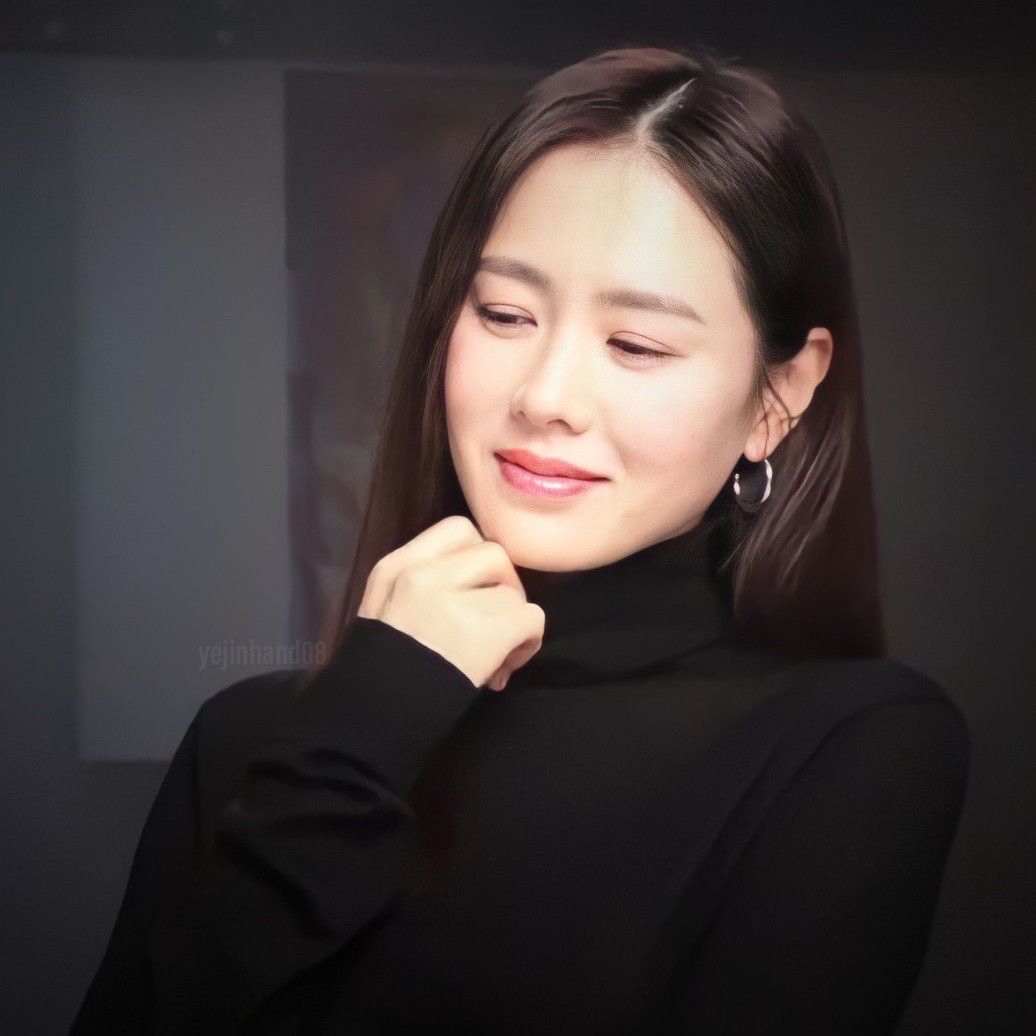 Latest photo of Son Yejin