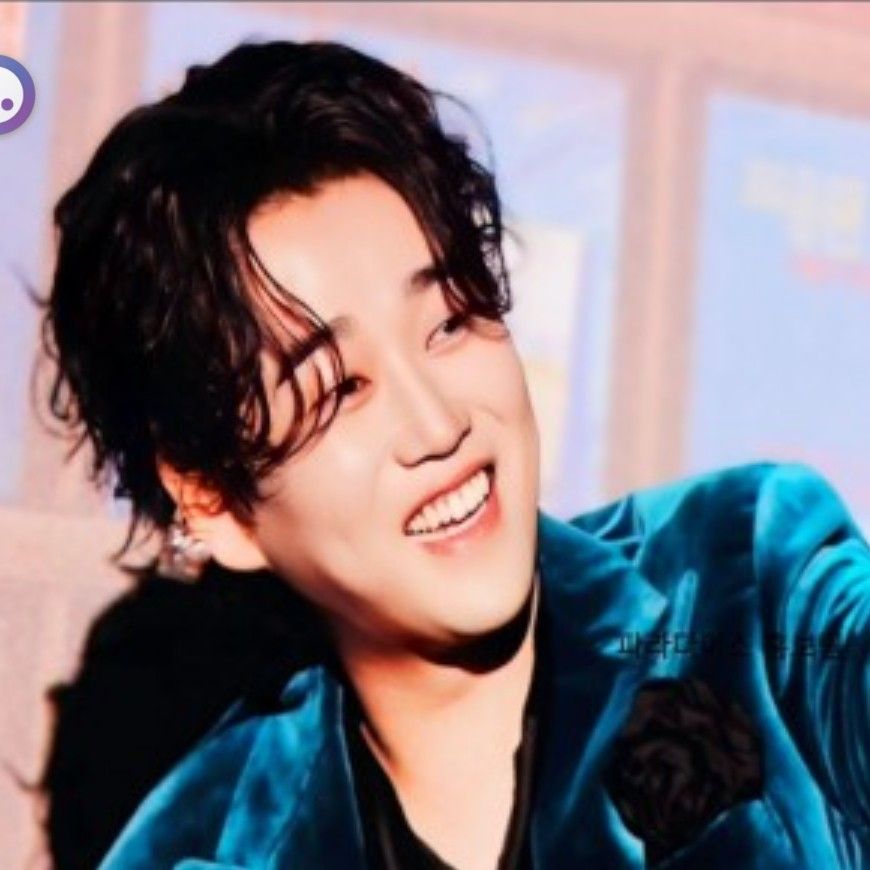 A moment captured by a fan of Hwang Youngwoong