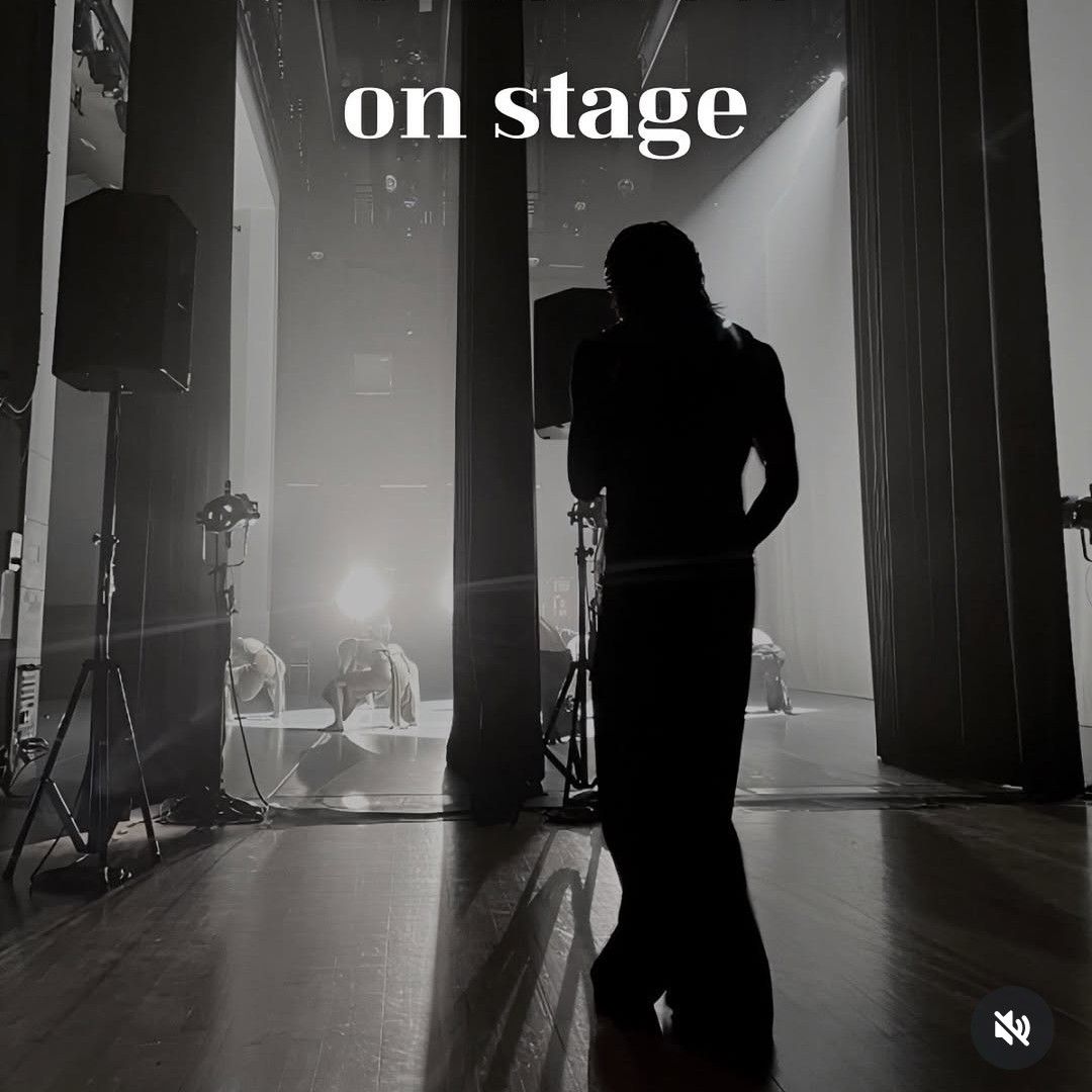 A moment captured by a fan of Ki Moogan