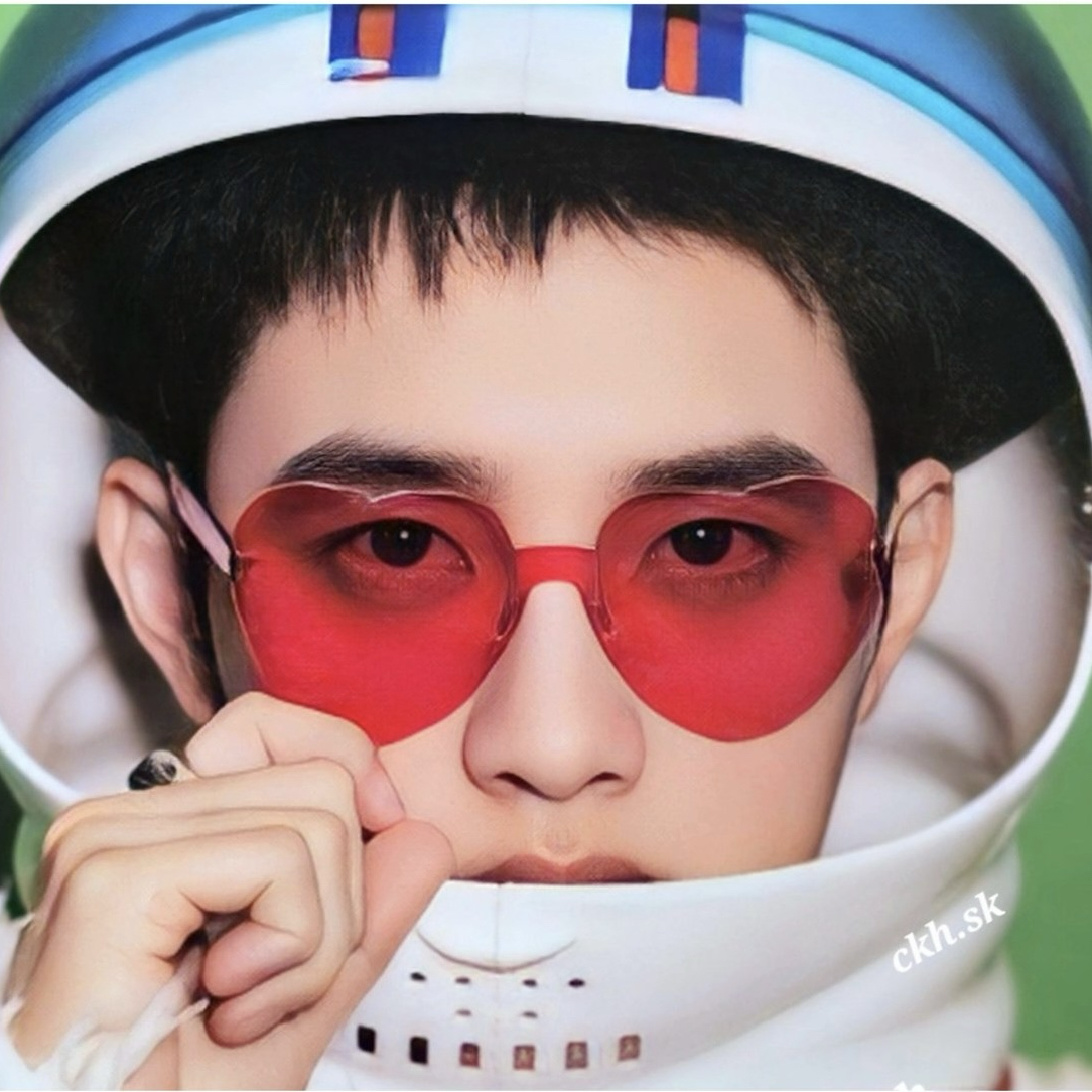 Behind-the-scenes cut of Doh Kyungsoo (D.O.)