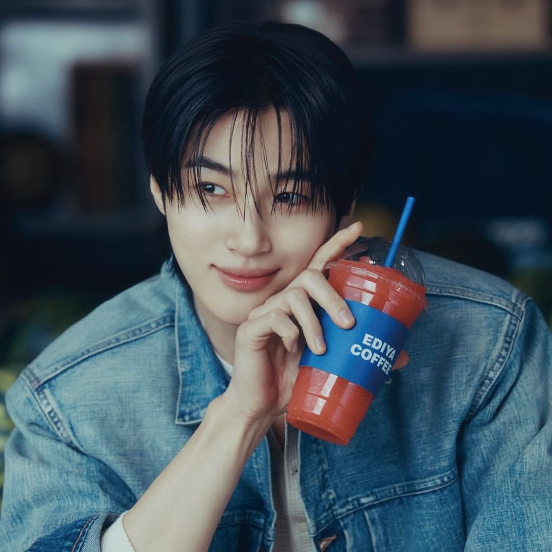 Cuplikan di balik layar dari Byeon Wooseok