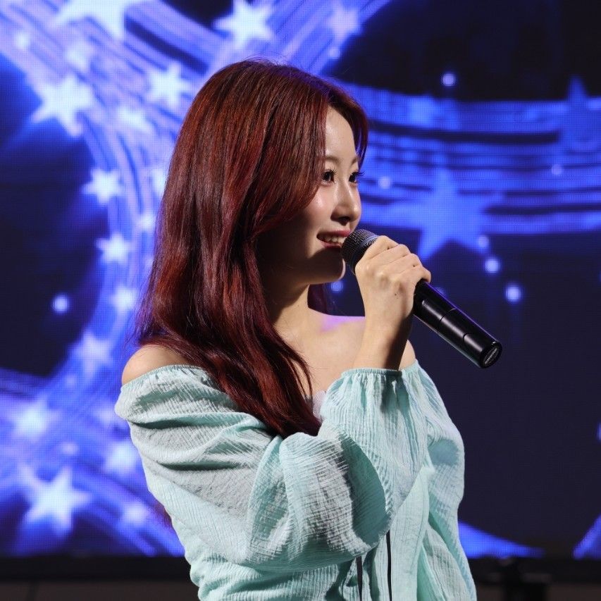 Latest photo of Oh Yujin