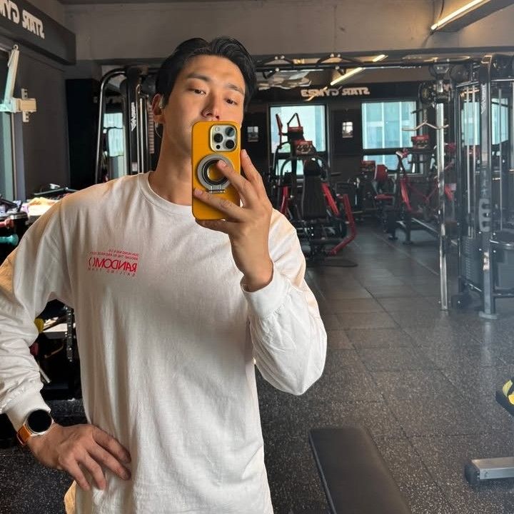 A moment captured by a fan of Choi Siwon