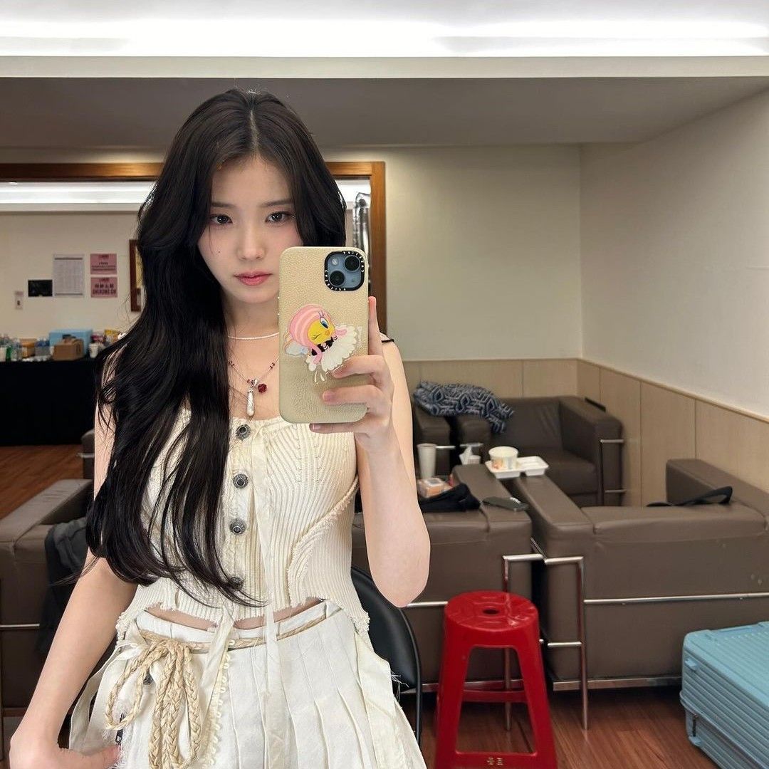 Recent activity shot of IU