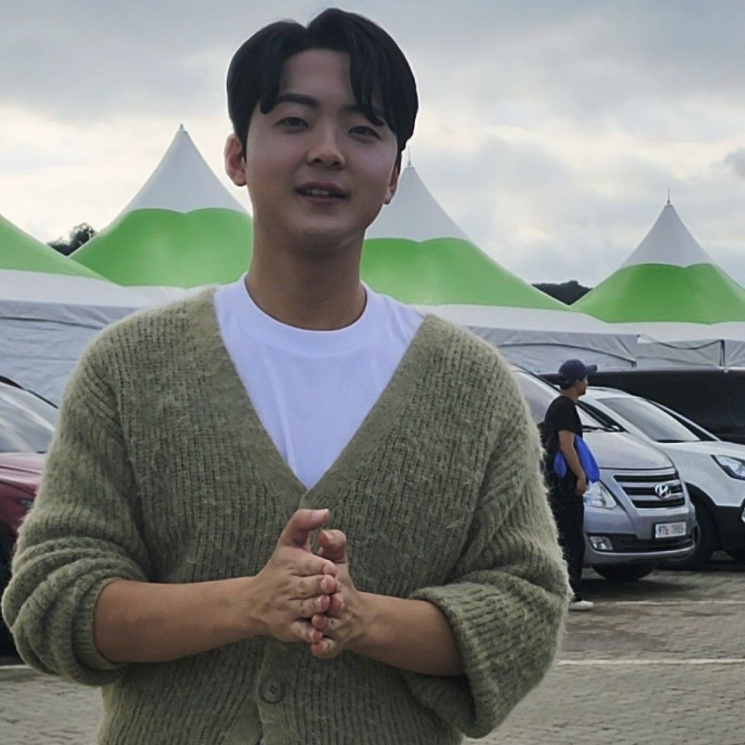 Behind-the-scenes cut of Park Minsu