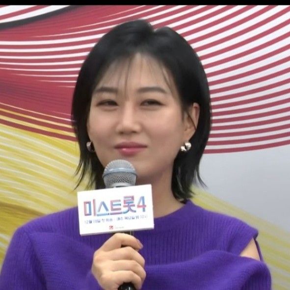 Latest photo of Jang Yoonjeong