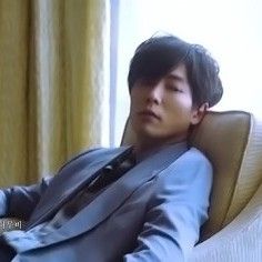 Behind-the-scenes cut of Kim Jaewook