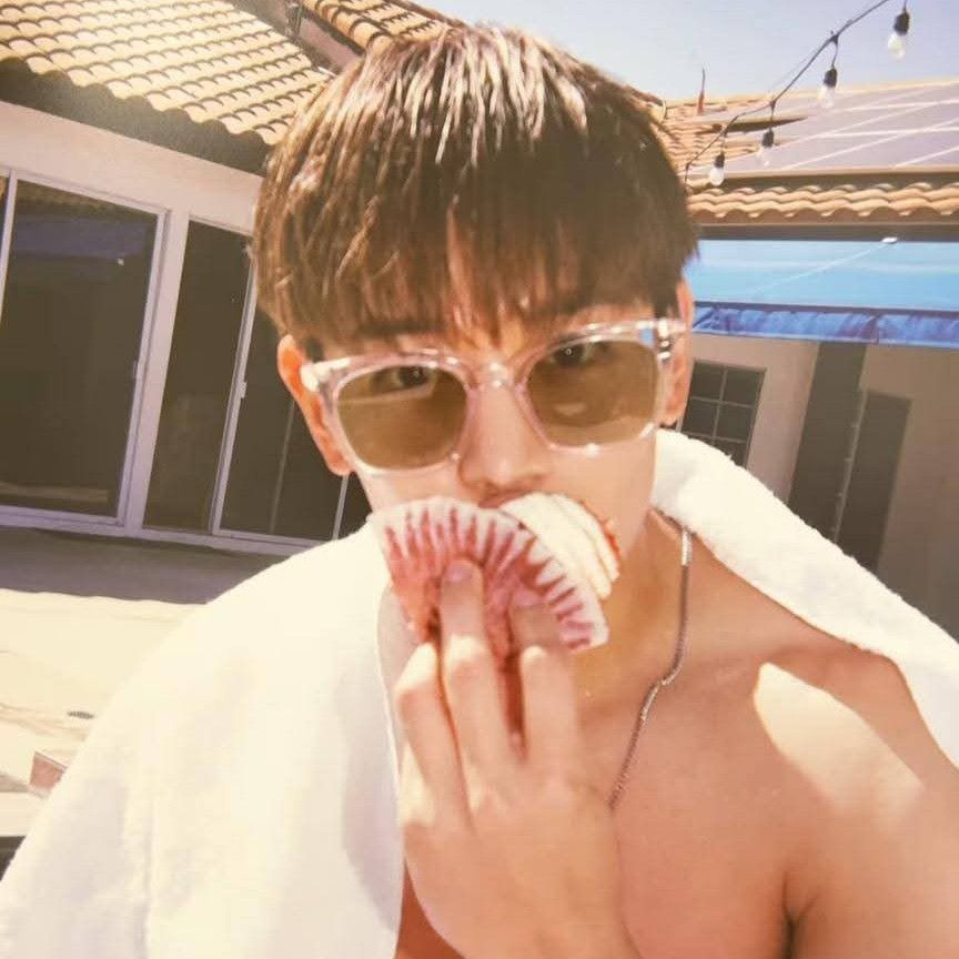 Behind-the-scenes cut of Choi Minho