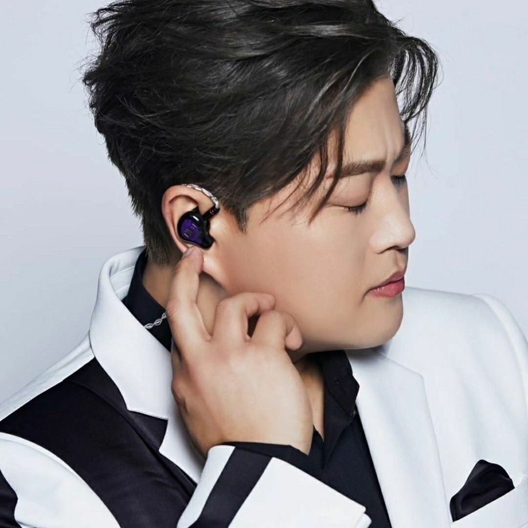 Behind-the-scenes cut of Kim Hojoong