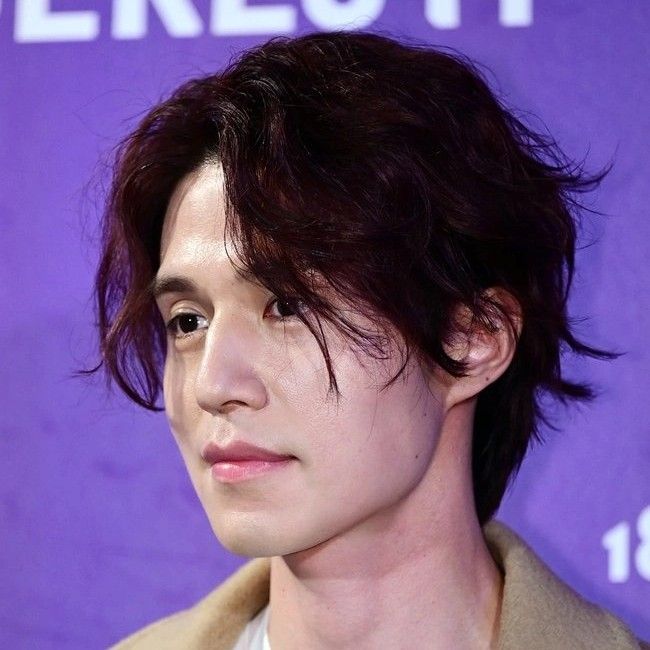 A moment captured by a fan of Lee Dongwook