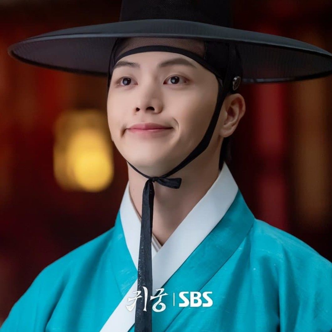 Recent activity shot of Yook Sungjae