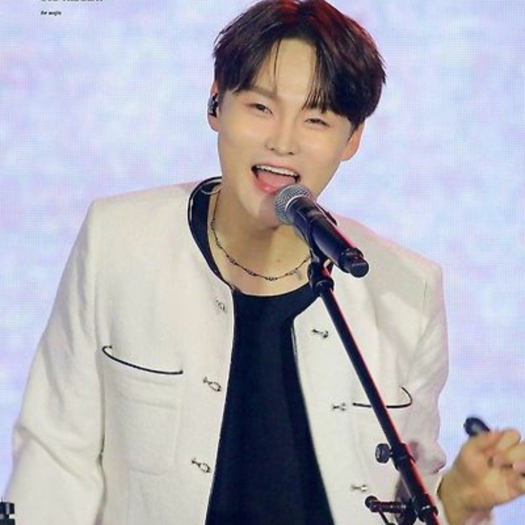 朴瑞镇的最新照片