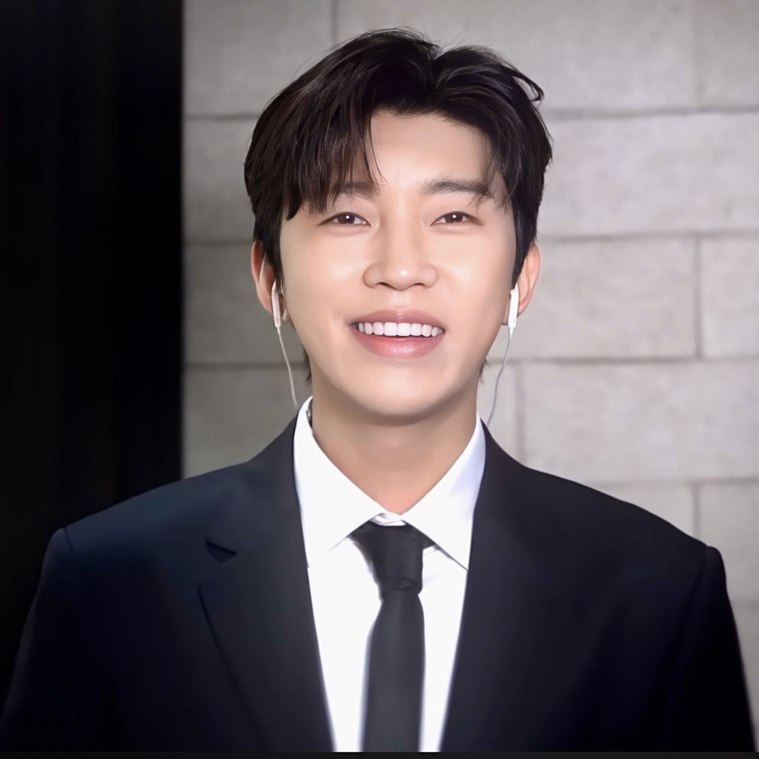 Foto kegiatan terbaru dari Lim Youngwoong