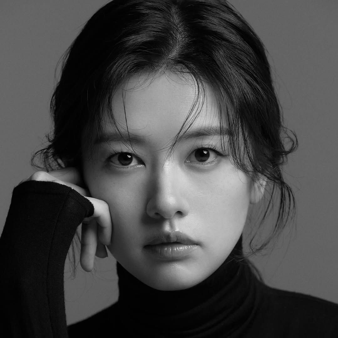 Recent activity shot of Jung Somin