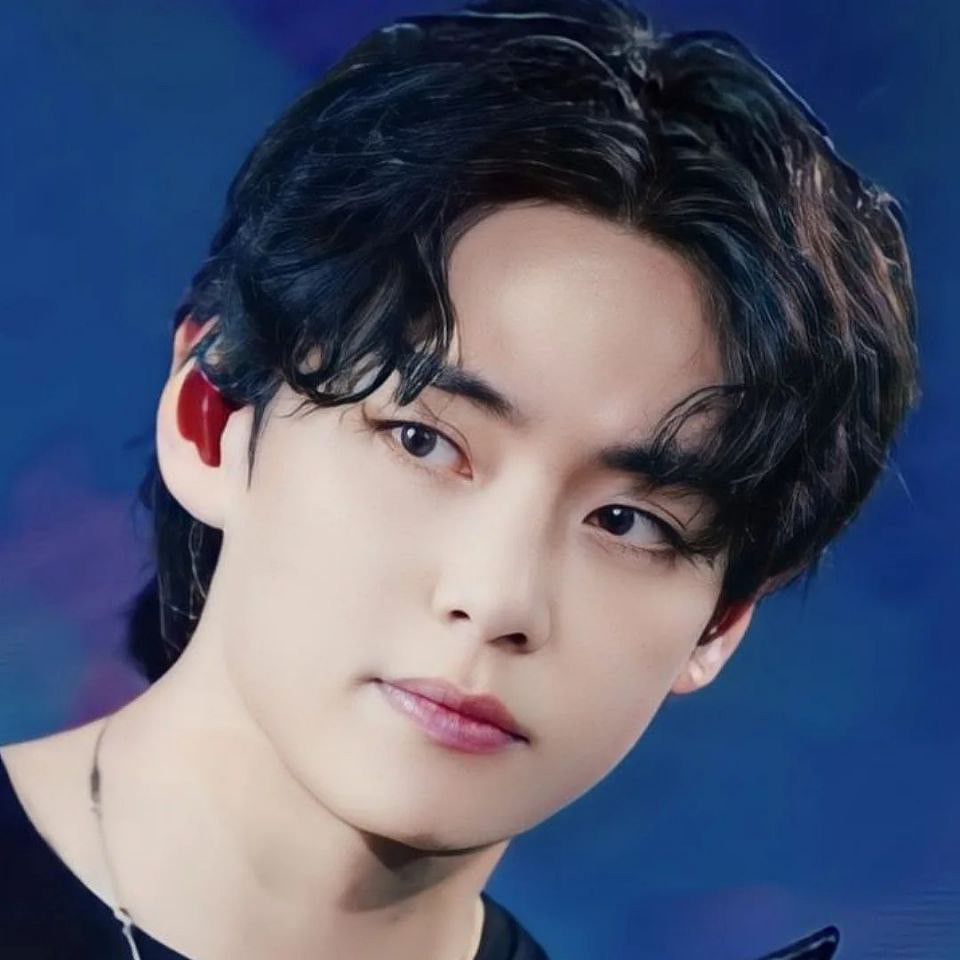 Latest photo of Kim Taehyung (V)