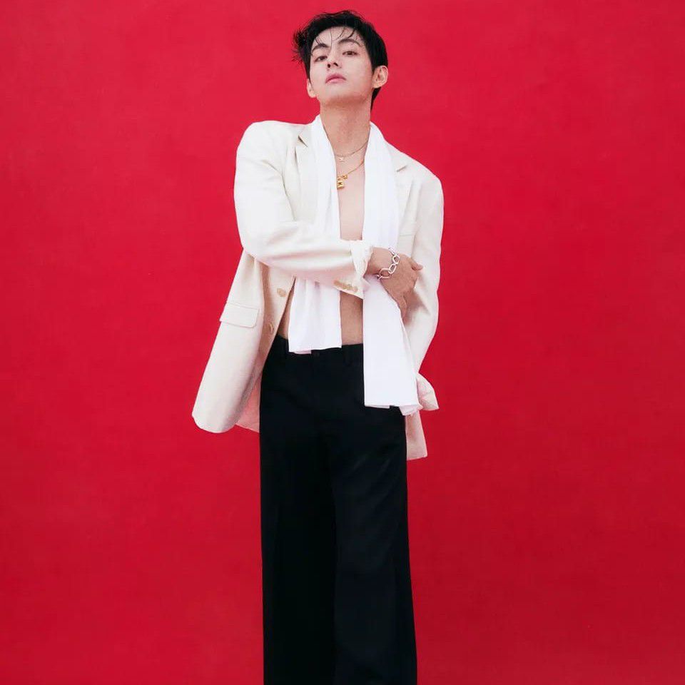 Recent activity shot of Kim Taehyung (V)