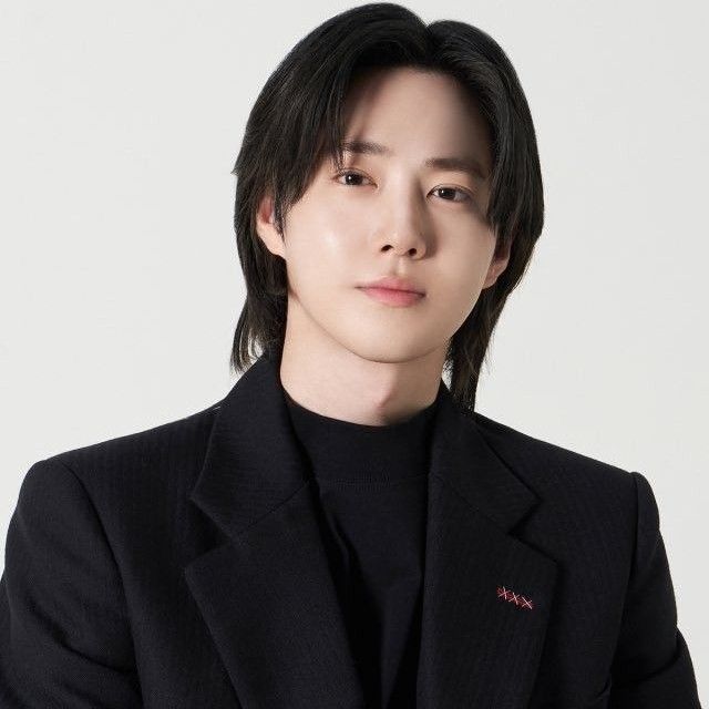 Recent activity shot of Suho