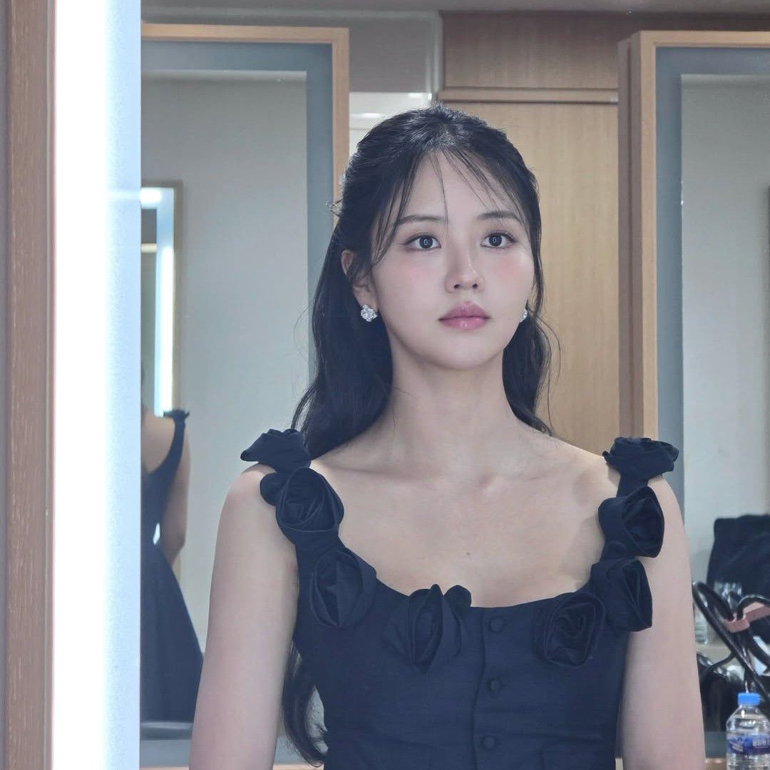 粉丝拍下的金所炫瞬间