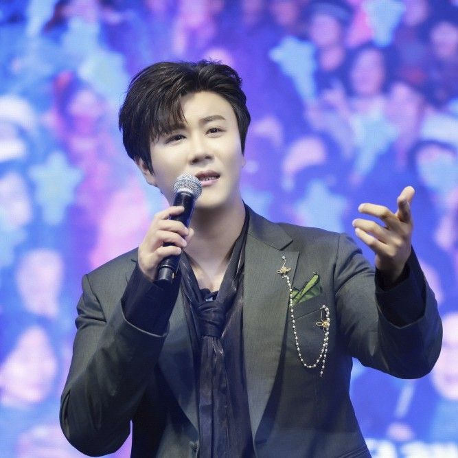 Latest photo of Jin Haesung