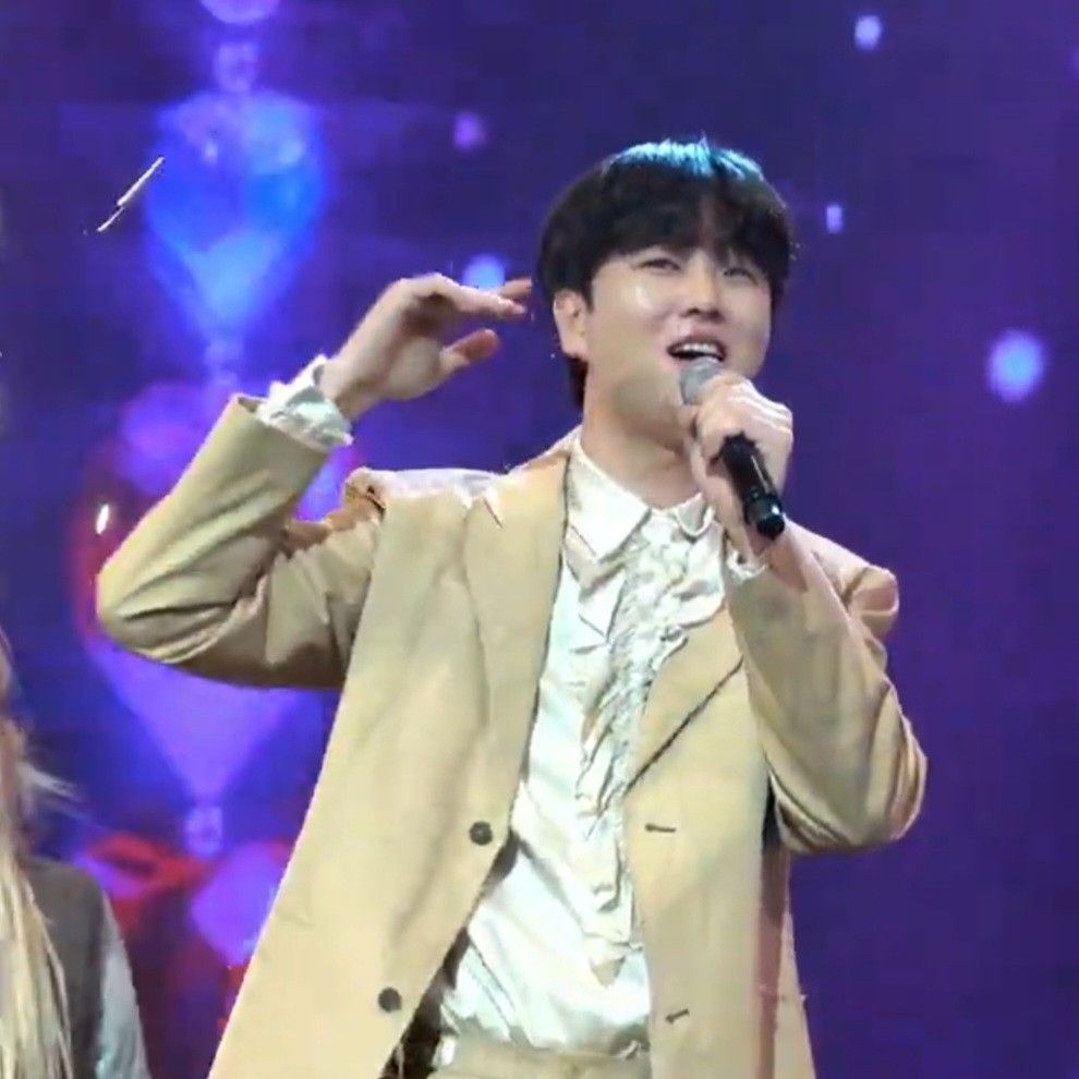 Behind-the-scenes cut of Song Minjun