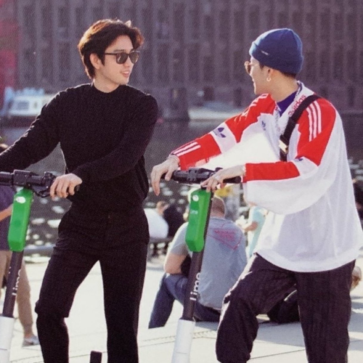 Behind-the-scenes cut of Park Jinyoung