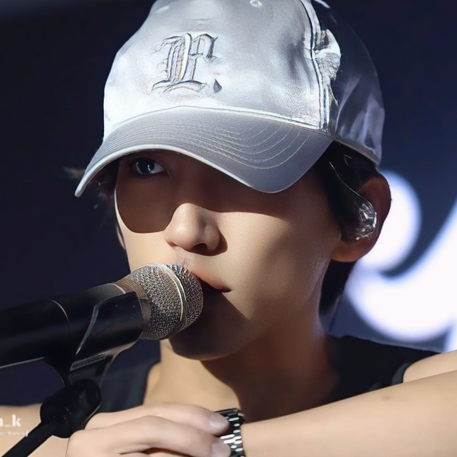 李承允的最新照片