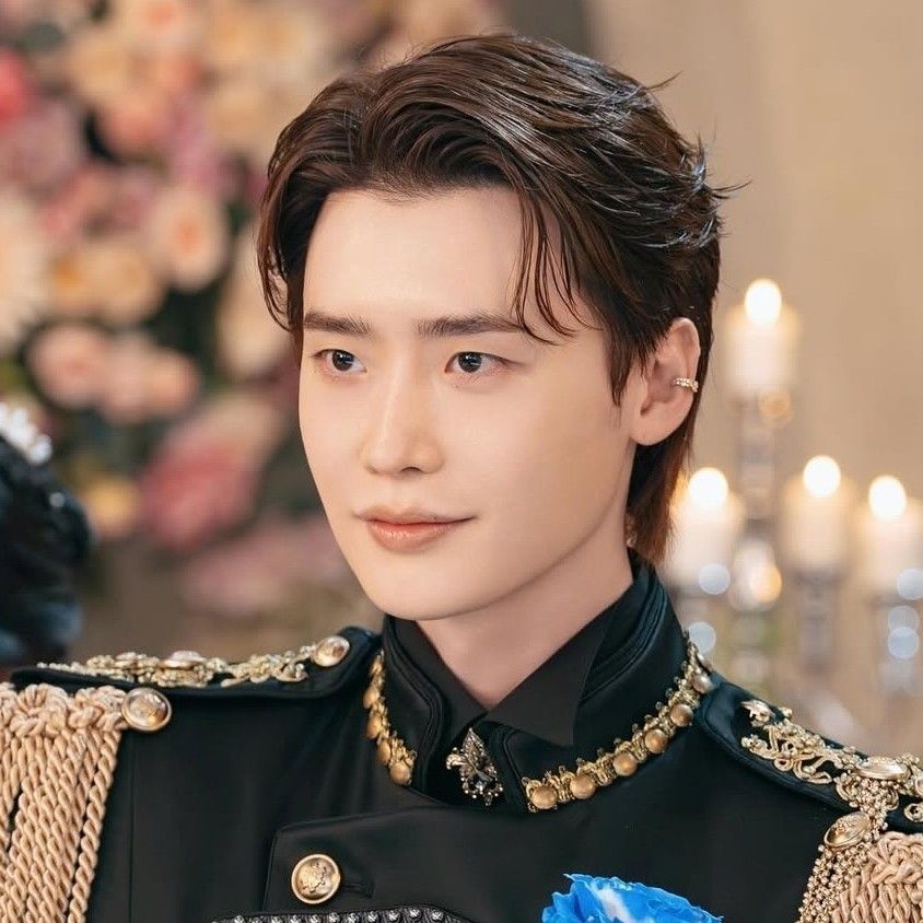 Latest photo of Lee Jongsuk